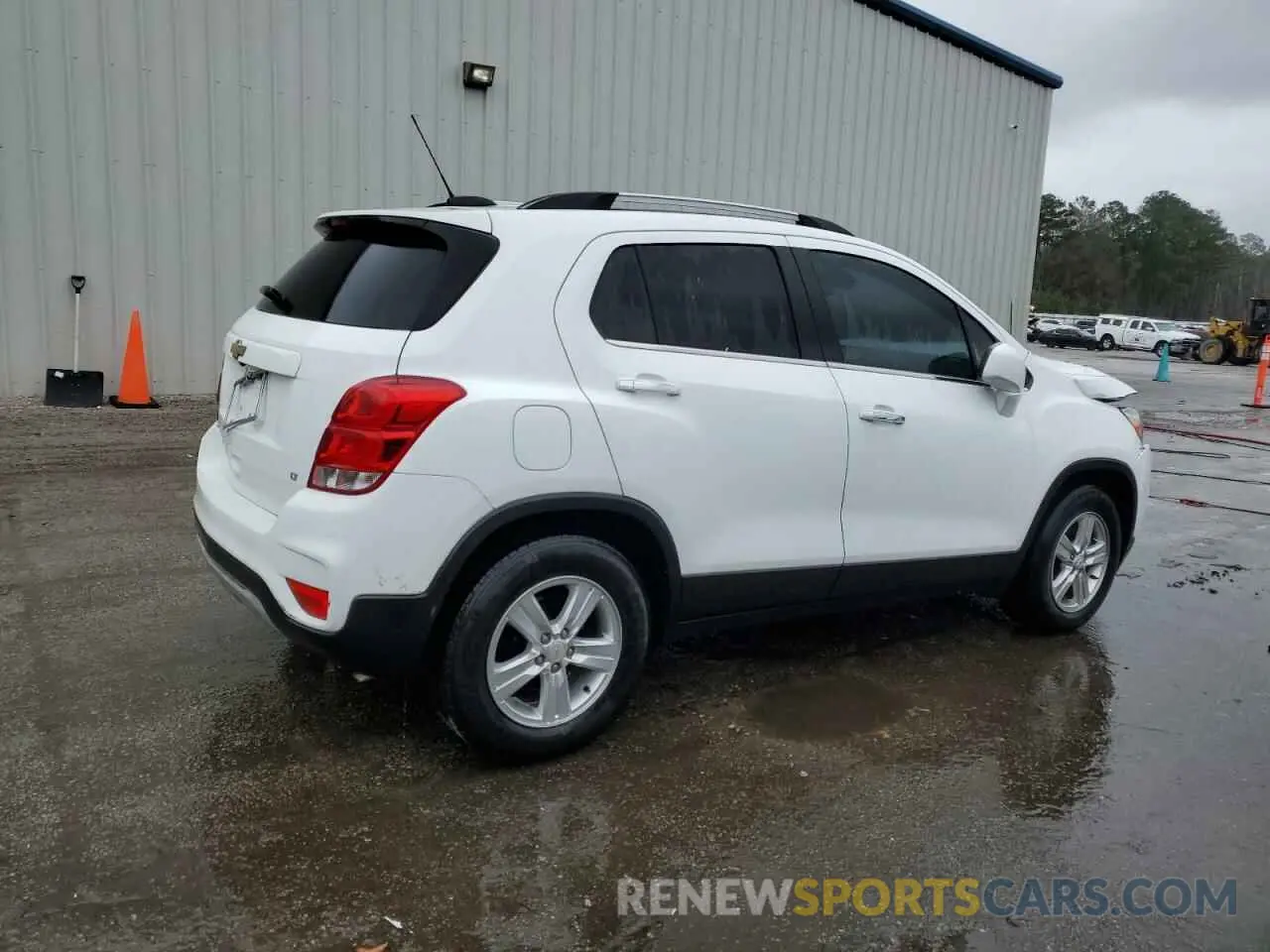 3 Фотография поврежденного автомобиля KL7CJLSB4LB040971 CHEVROLET TRAX 2020