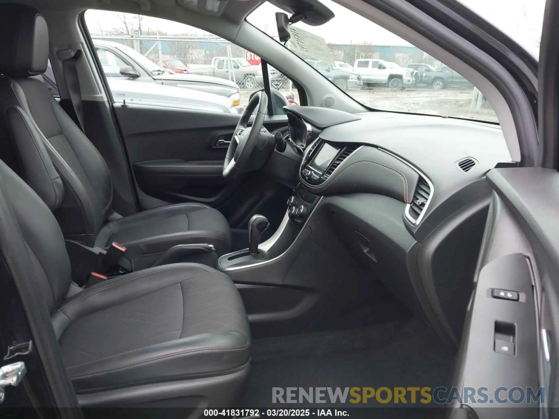 5 Фотография поврежденного автомобиля KL7CJLSB4LB092584 CHEVROLET TRAX 2020
