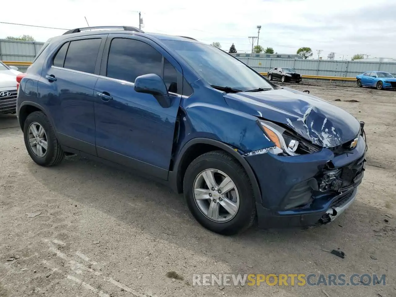 4 Photograph of a damaged car KL7CJLSB4LB339456 CHEVROLET TRAX 2020