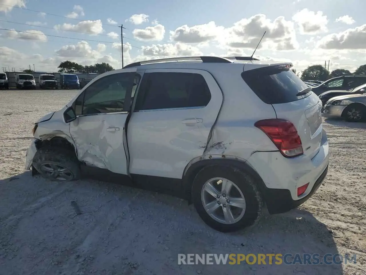 2 Photograph of a damaged car KL7CJLSB4LB339988 CHEVROLET TRAX 2020