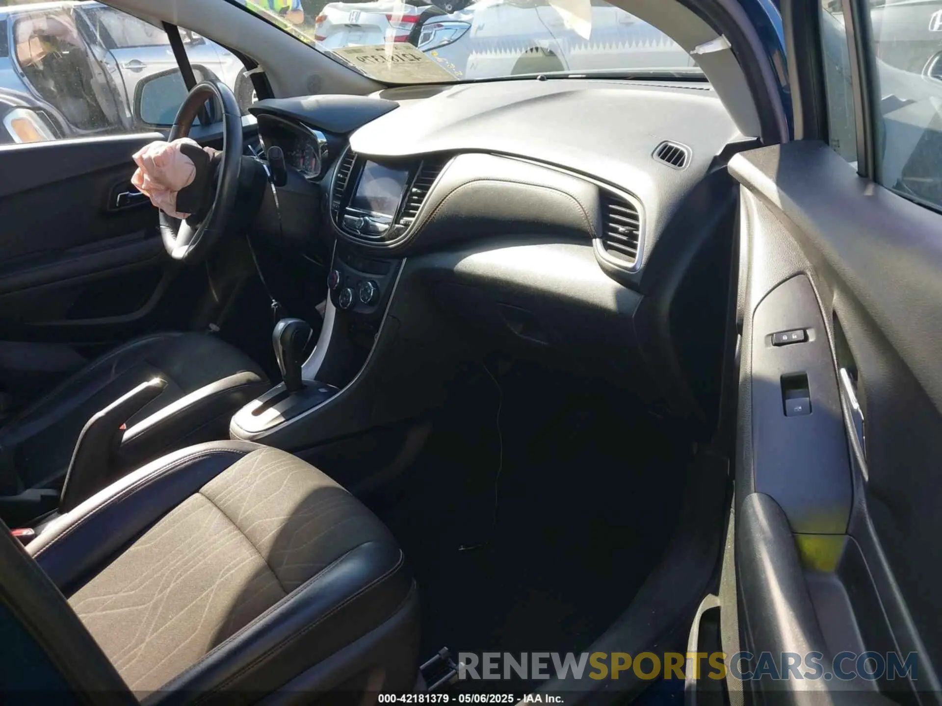 5 Фотография поврежденного автомобиля KL7CJLSB5LB337747 CHEVROLET TRAX 2020