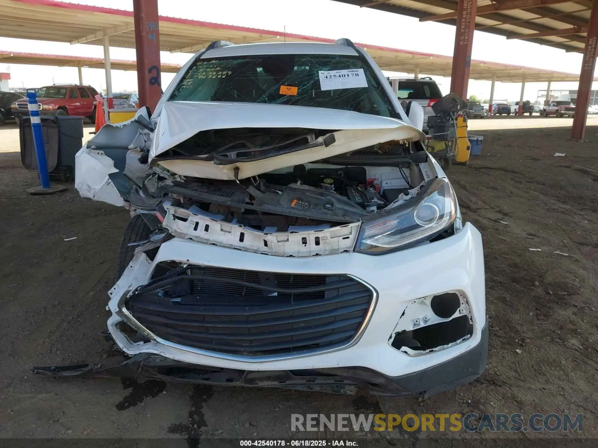 6 Photograph of a damaged car KL7CJLSB6LB008877 CHEVROLET TRAX 2020
