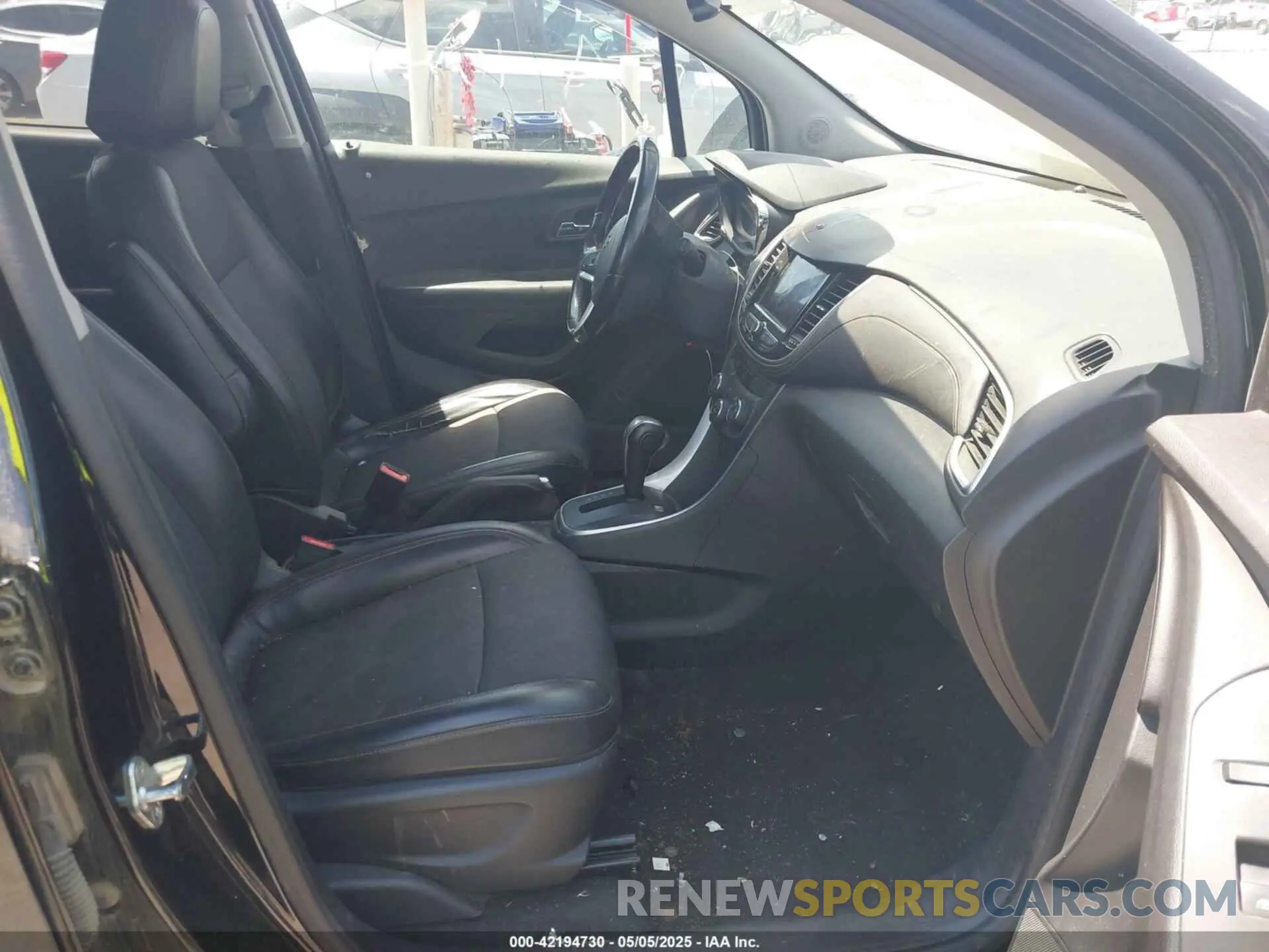 5 Фотография поврежденного автомобиля KL7CJLSB6LB014470 CHEVROLET TRAX 2020