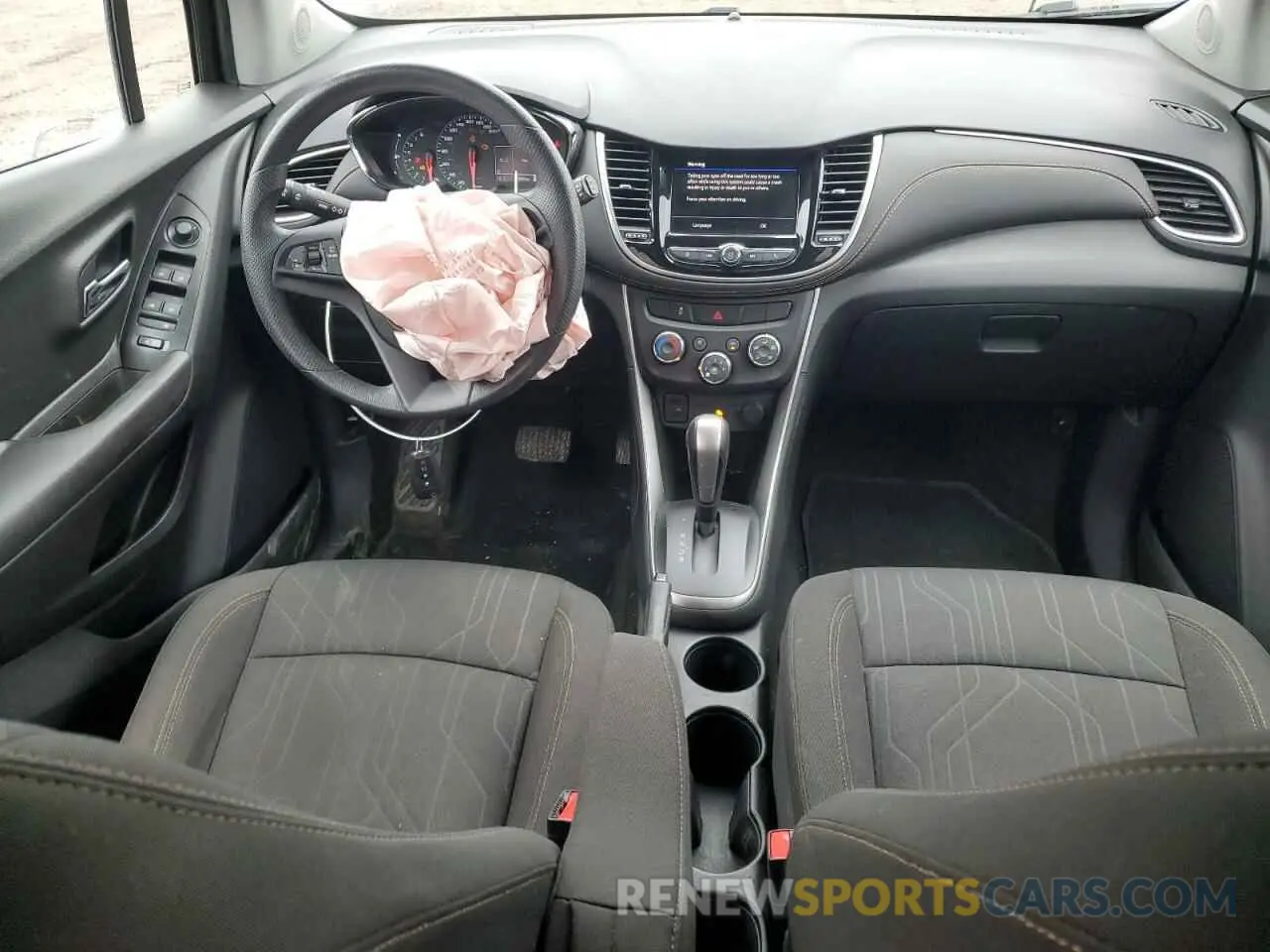 8 Photograph of a damaged car KL7CJLSB6LB338213 CHEVROLET TRAX 2020