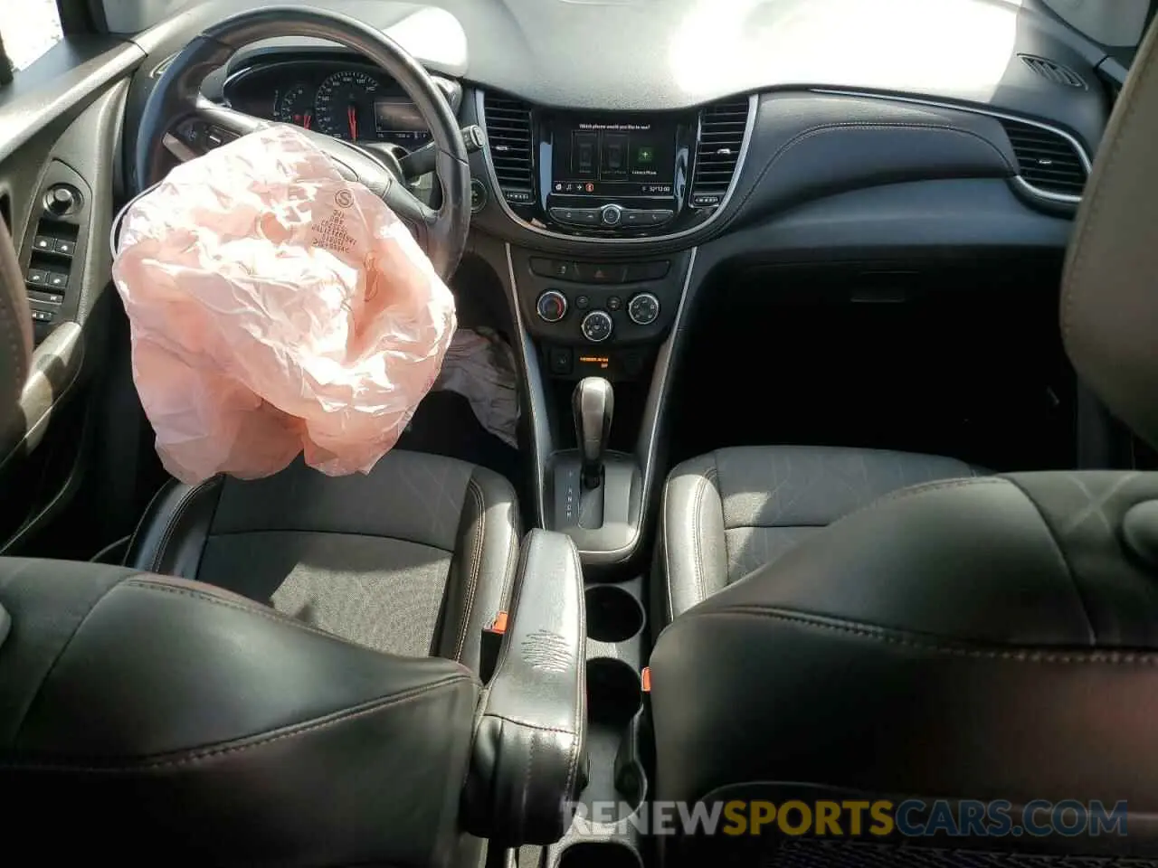 8 Photograph of a damaged car KL7CJLSB7LB057733 CHEVROLET TRAX 2020