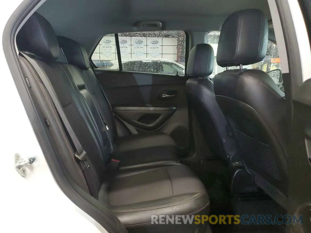 11 Photograph of a damaged car KL7CJLSB7LB338463 CHEVROLET TRAX 2020