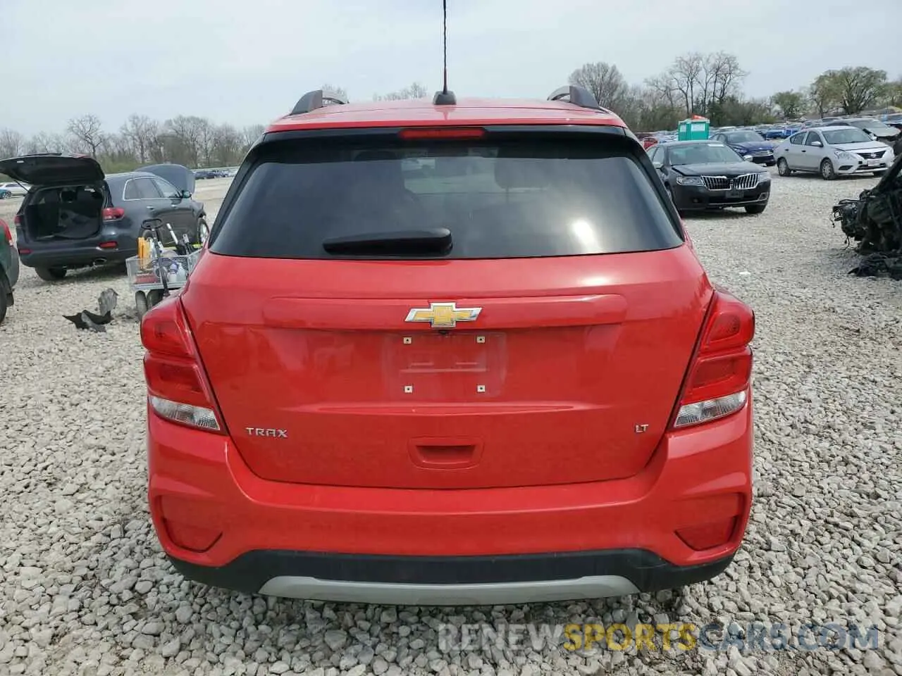 6 Фотография поврежденного автомобиля KL7CJLSB7LB338818 CHEVROLET TRAX 2020