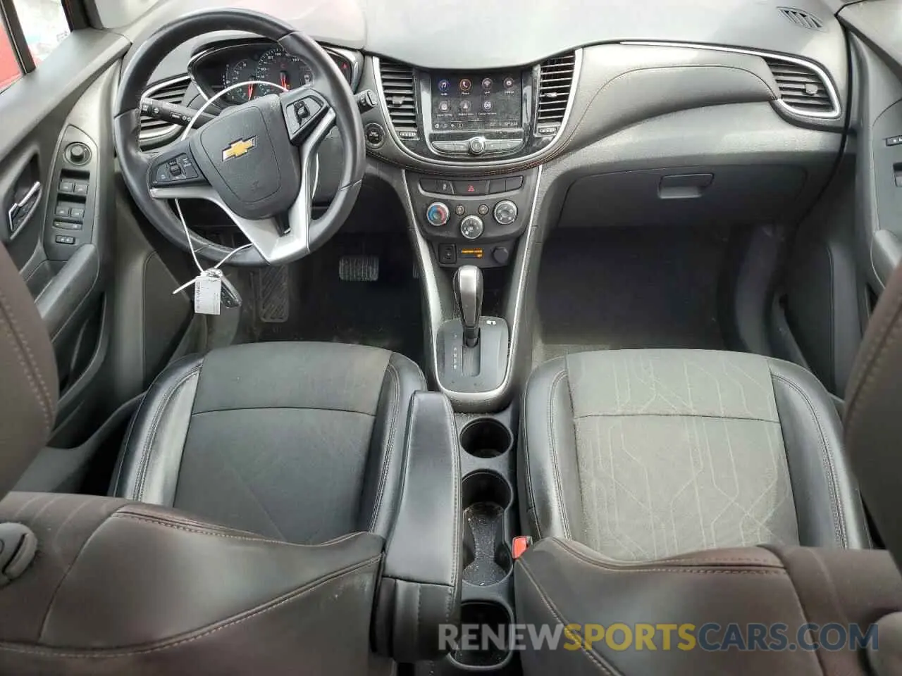 8 Фотография поврежденного автомобиля KL7CJLSB7LB338818 CHEVROLET TRAX 2020