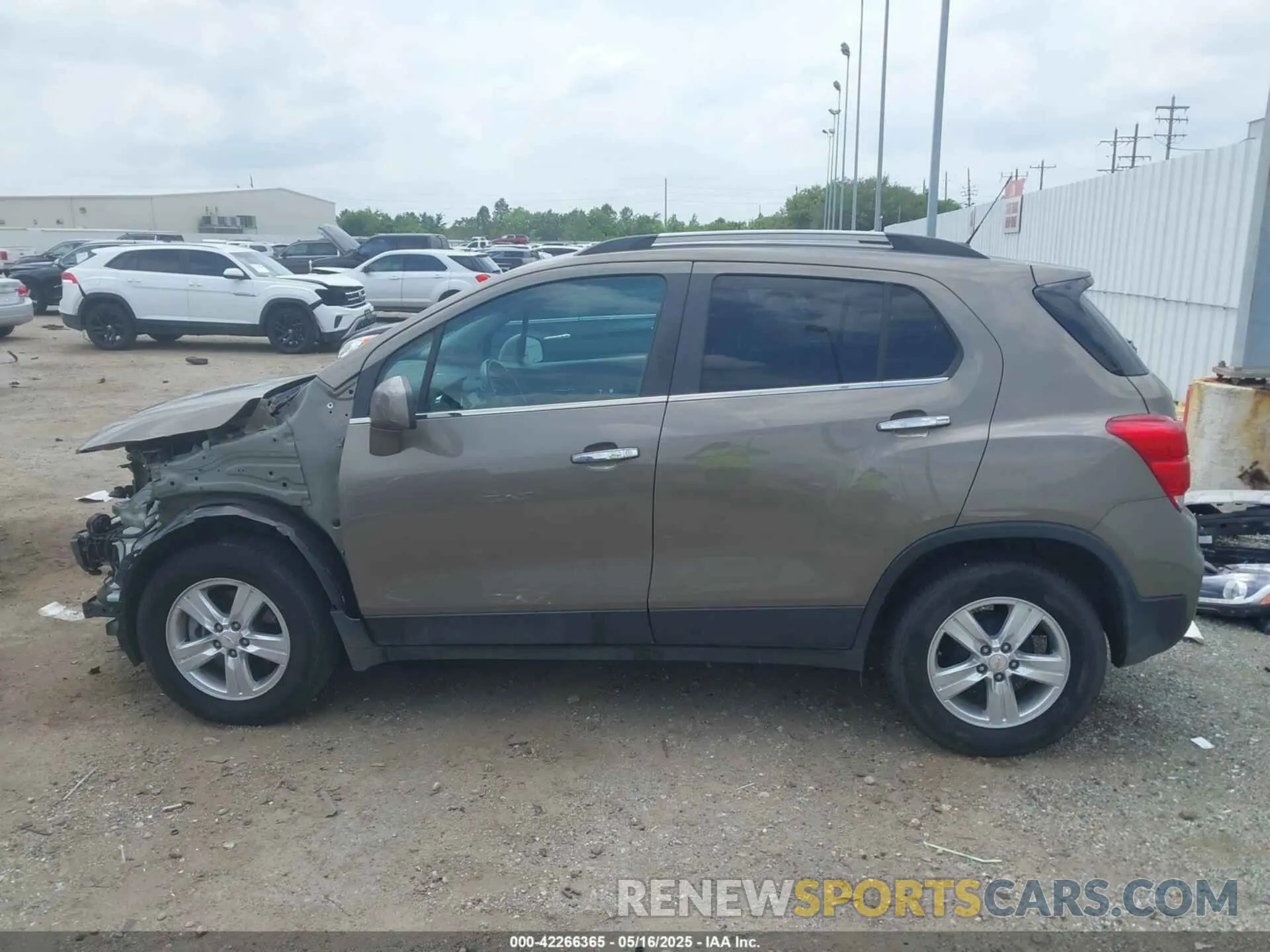 15 Фотография поврежденного автомобиля KL7CJLSB7LB351195 CHEVROLET TRAX 2020