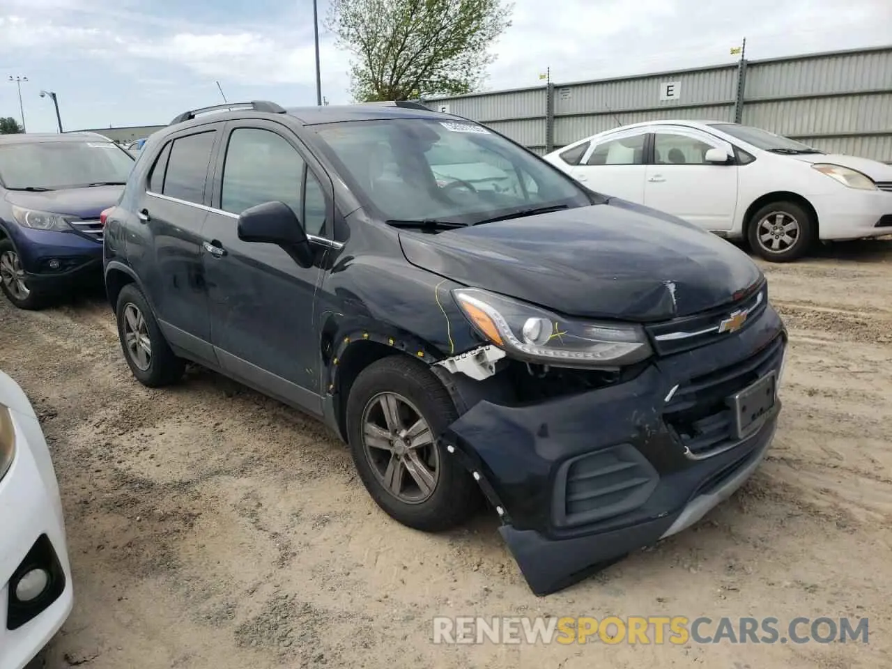 4 Photograph of a damaged car KL7CJLSB8LB009903 CHEVROLET TRAX 2020