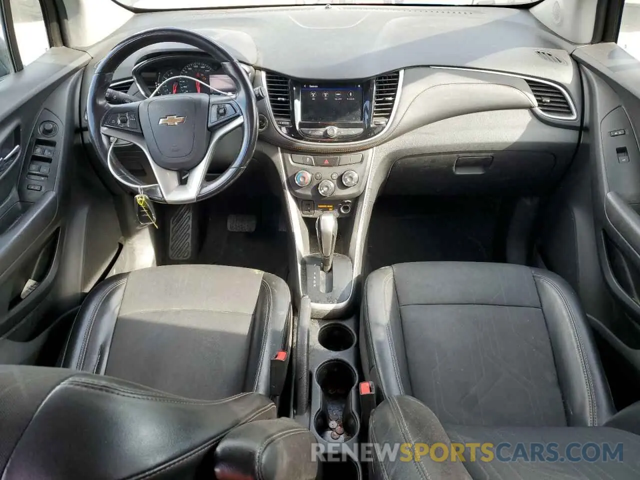 8 Photograph of a damaged car KL7CJLSB8LB009903 CHEVROLET TRAX 2020