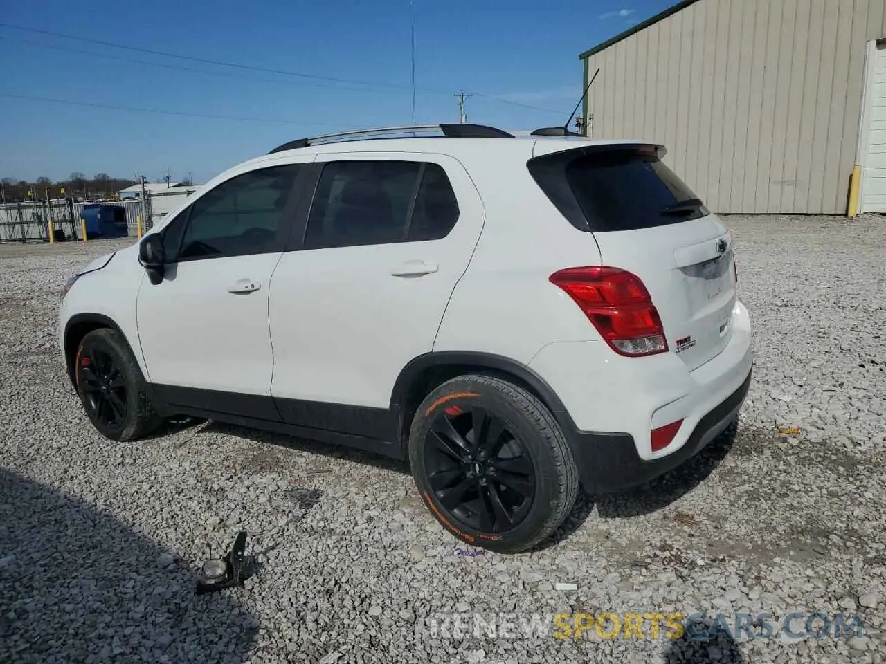 2 Фотография поврежденного автомобиля KL7CJLSB9LB319185 CHEVROLET TRAX 2020