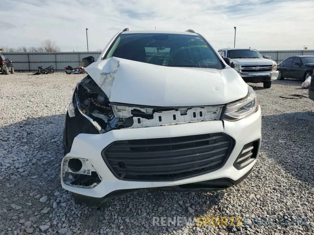 5 Фотография поврежденного автомобиля KL7CJLSB9LB319185 CHEVROLET TRAX 2020