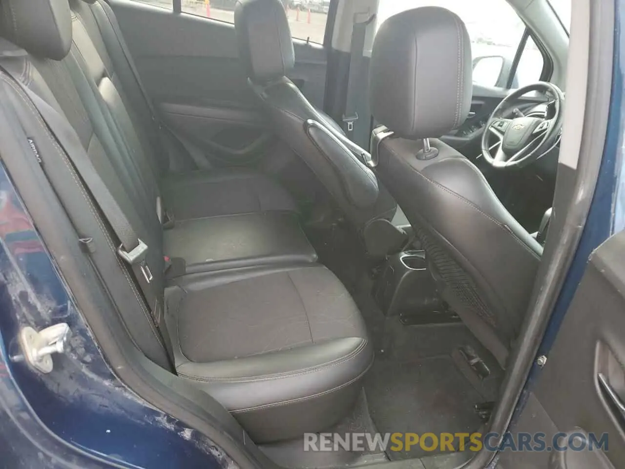 10 Photograph of a damaged car KL7CJLSB9LB330512 CHEVROLET TRAX 2020