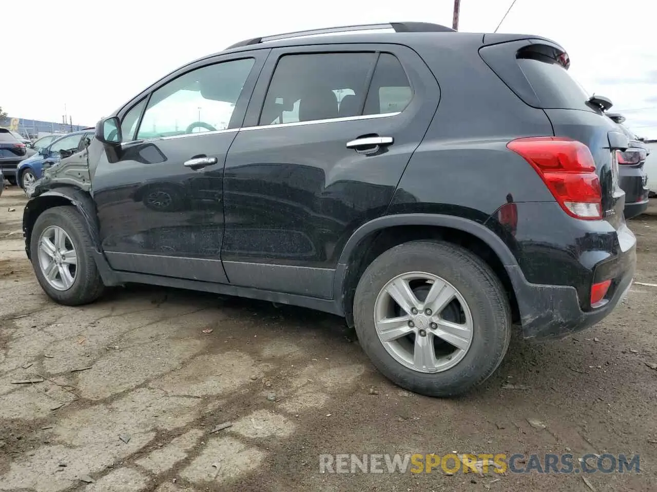 2 Photograph of a damaged car KL7CJLSBXLB025553 CHEVROLET TRAX 2020