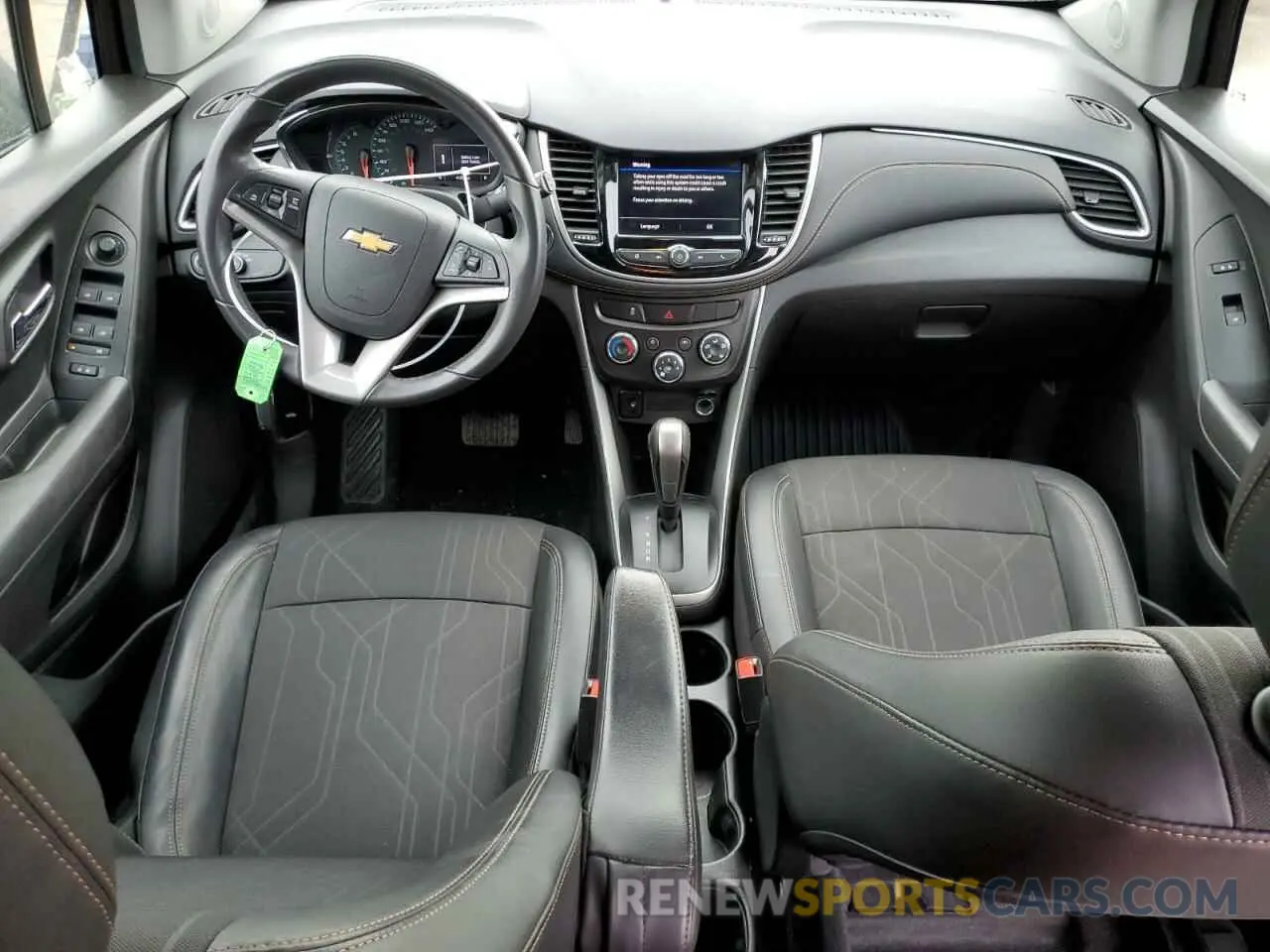 8 Photograph of a damaged car KL7CJLSBXLB025553 CHEVROLET TRAX 2020