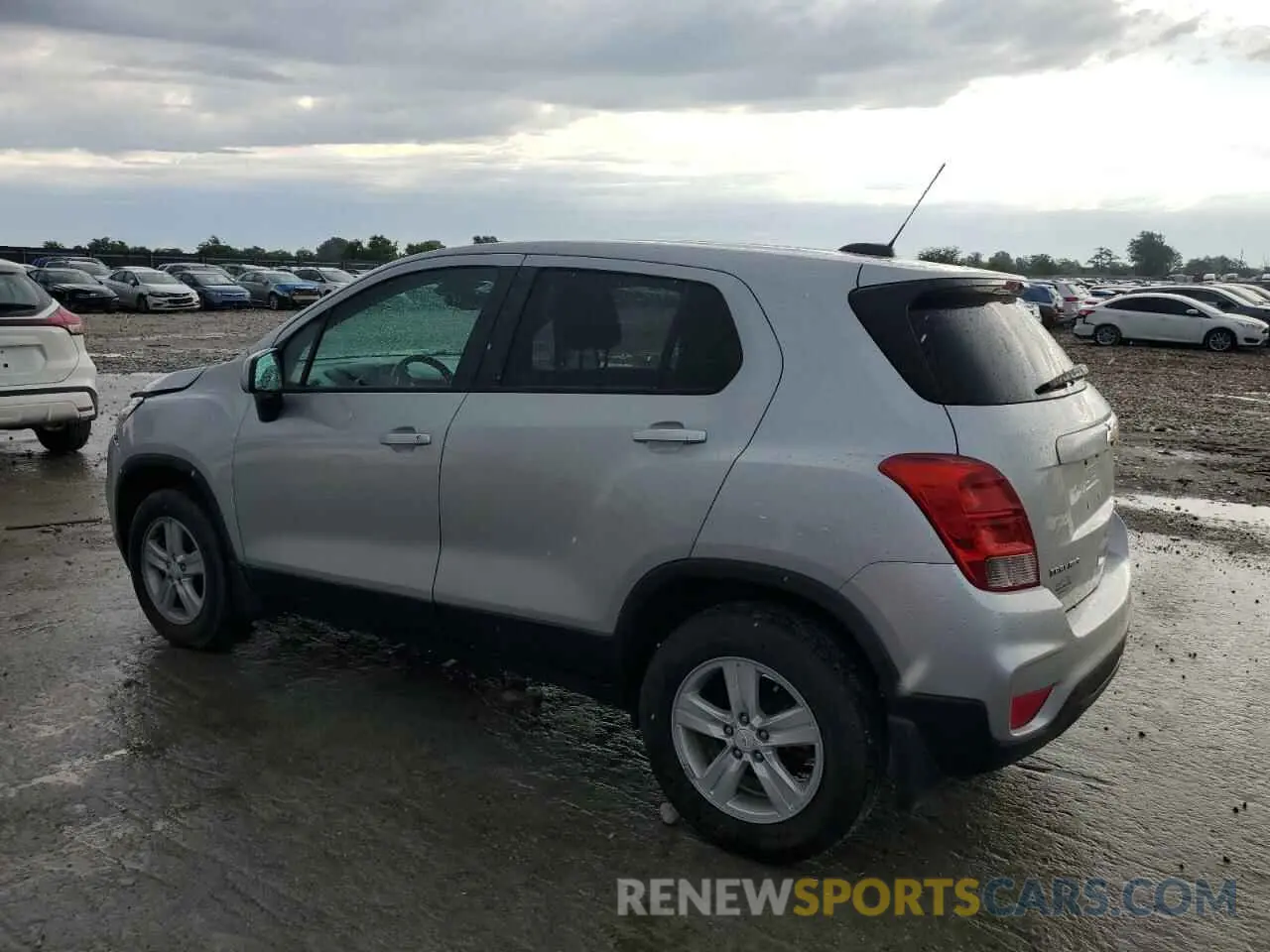 2 Фотография поврежденного автомобиля KL7CJNSB0LB311469 CHEVROLET TRAX 2020