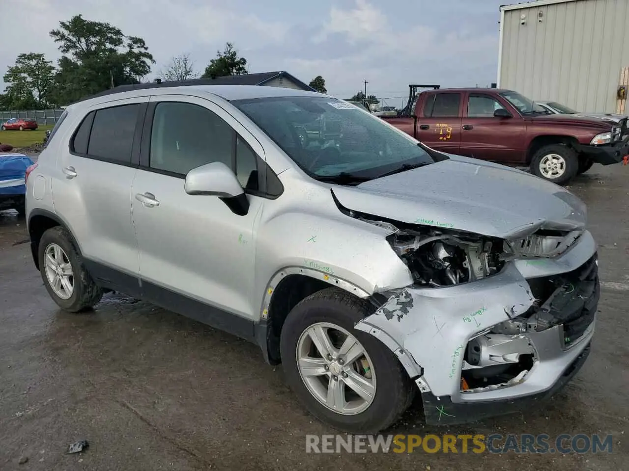 4 Фотография поврежденного автомобиля KL7CJNSB0LB311469 CHEVROLET TRAX 2020
