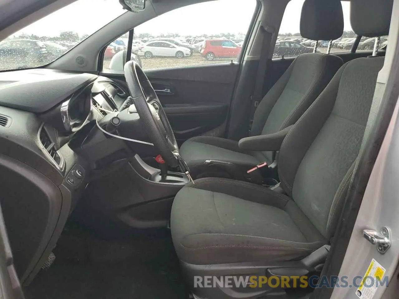 7 Фотография поврежденного автомобиля KL7CJNSB0LB311469 CHEVROLET TRAX 2020