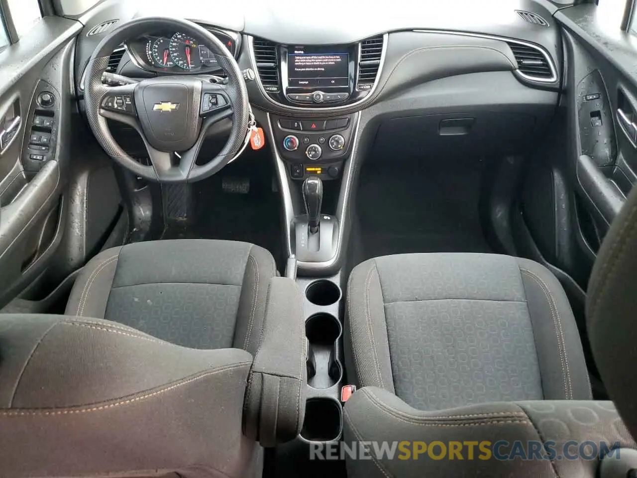 8 Фотография поврежденного автомобиля KL7CJNSB0LB311469 CHEVROLET TRAX 2020