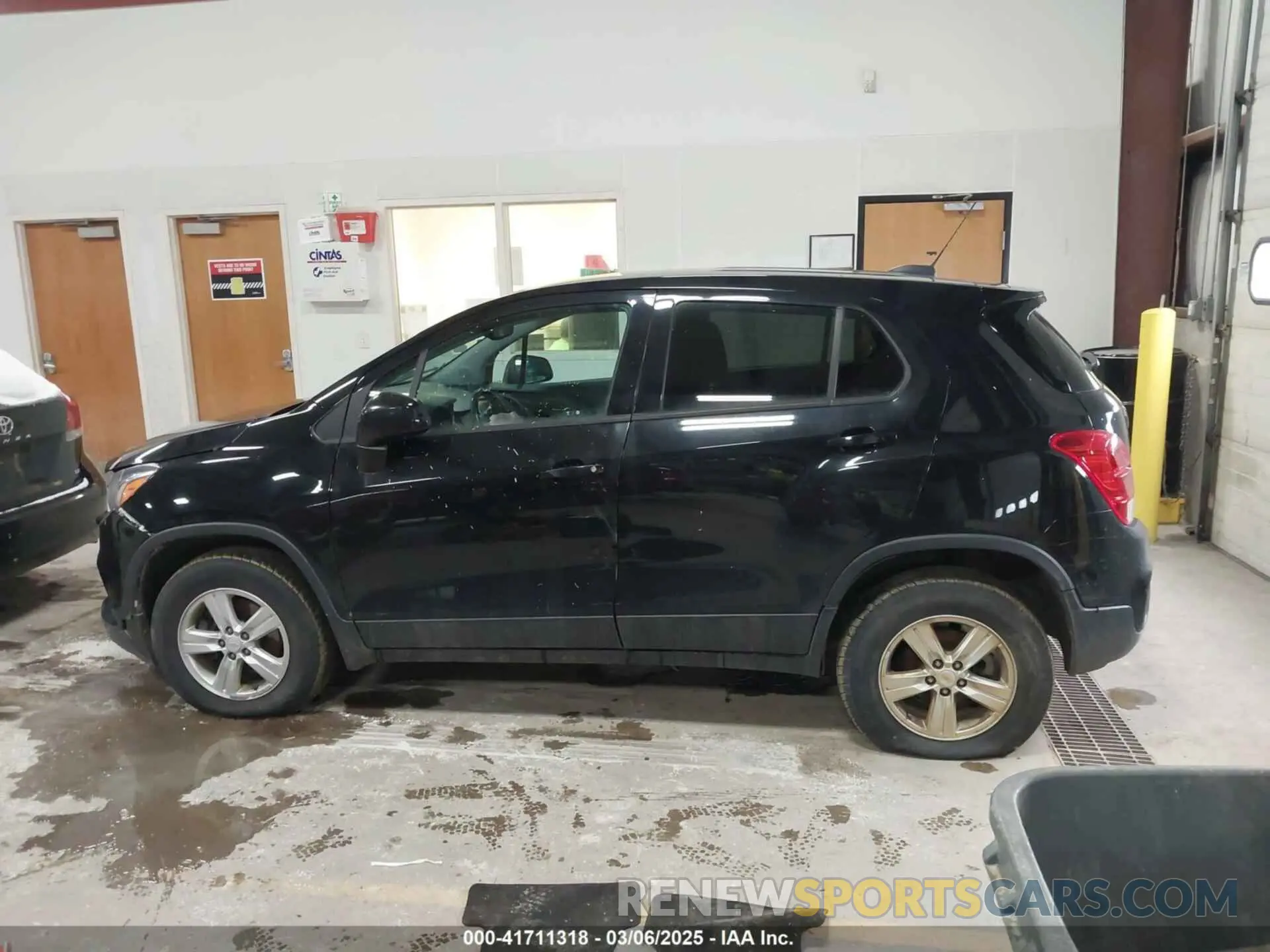 15 Фотография поврежденного автомобиля KL7CJNSB1LB319001 CHEVROLET TRAX 2020