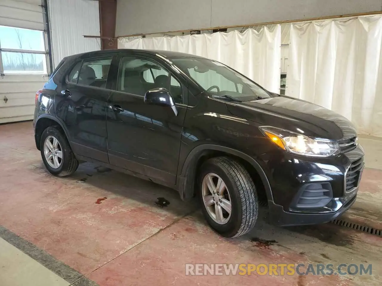 4 Photograph of a damaged car KL7CJNSB8LB043741 CHEVROLET TRAX 2020