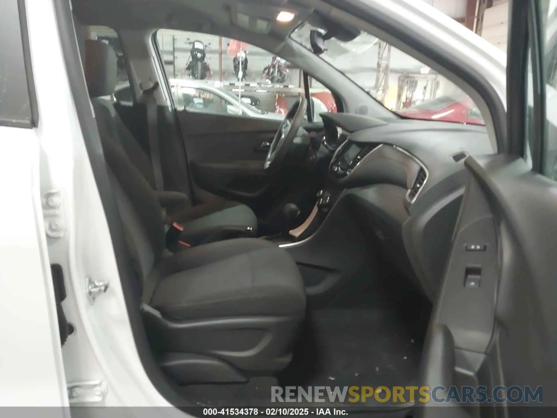 5 Фотография поврежденного автомобиля KL7CJNSB9LB084167 CHEVROLET TRAX 2020