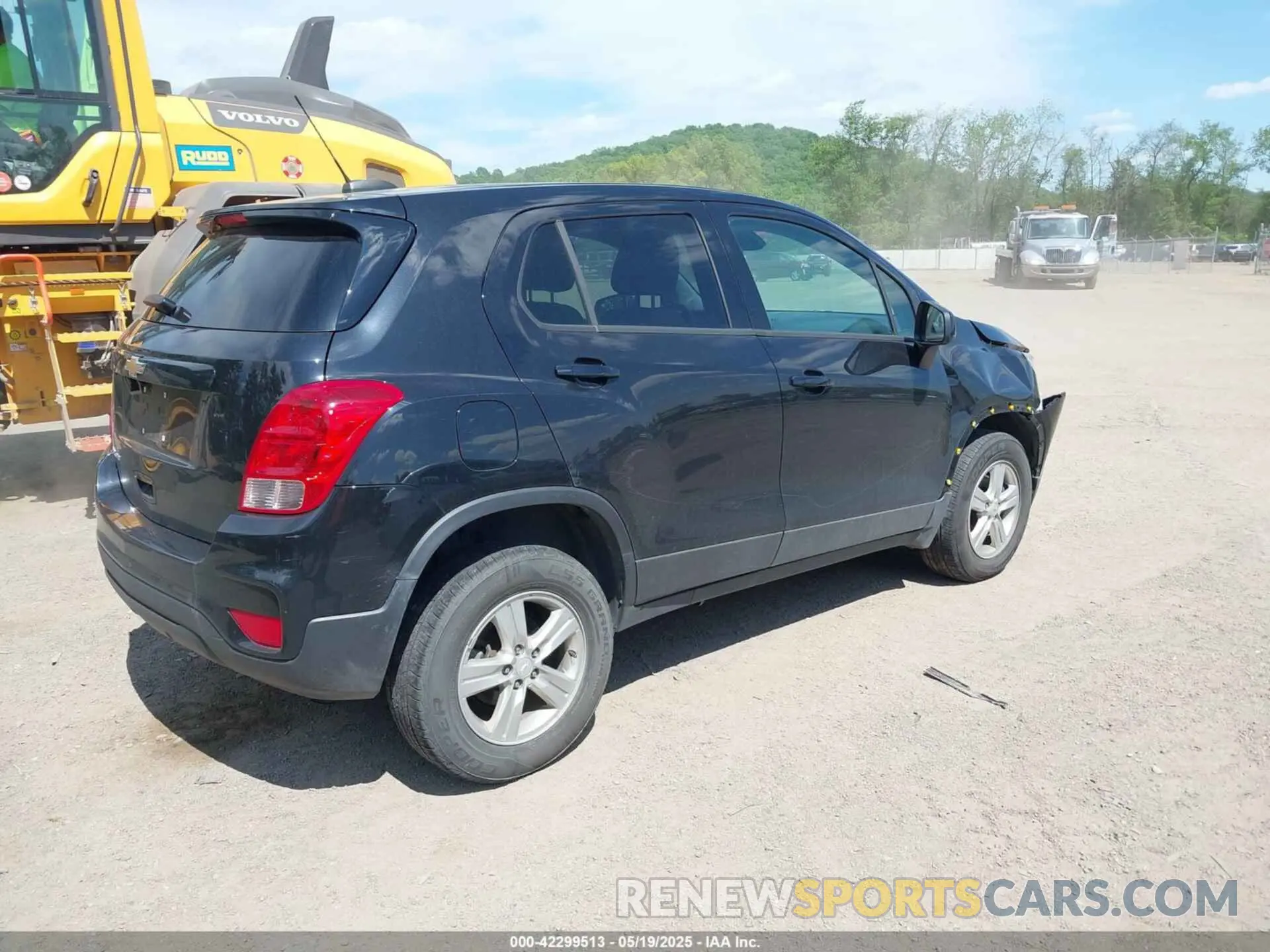4 Фотография поврежденного автомобиля KL7CJNSBXLB031638 CHEVROLET TRAX 2020
