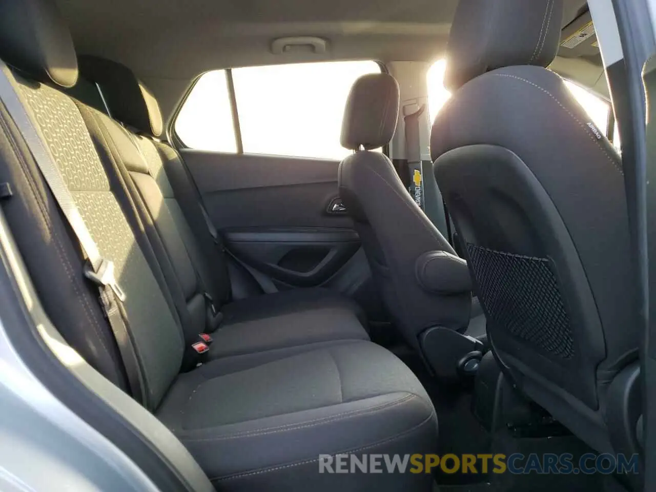 11 Фотография поврежденного автомобиля KL7CJNSBXLB324150 CHEVROLET TRAX 2020