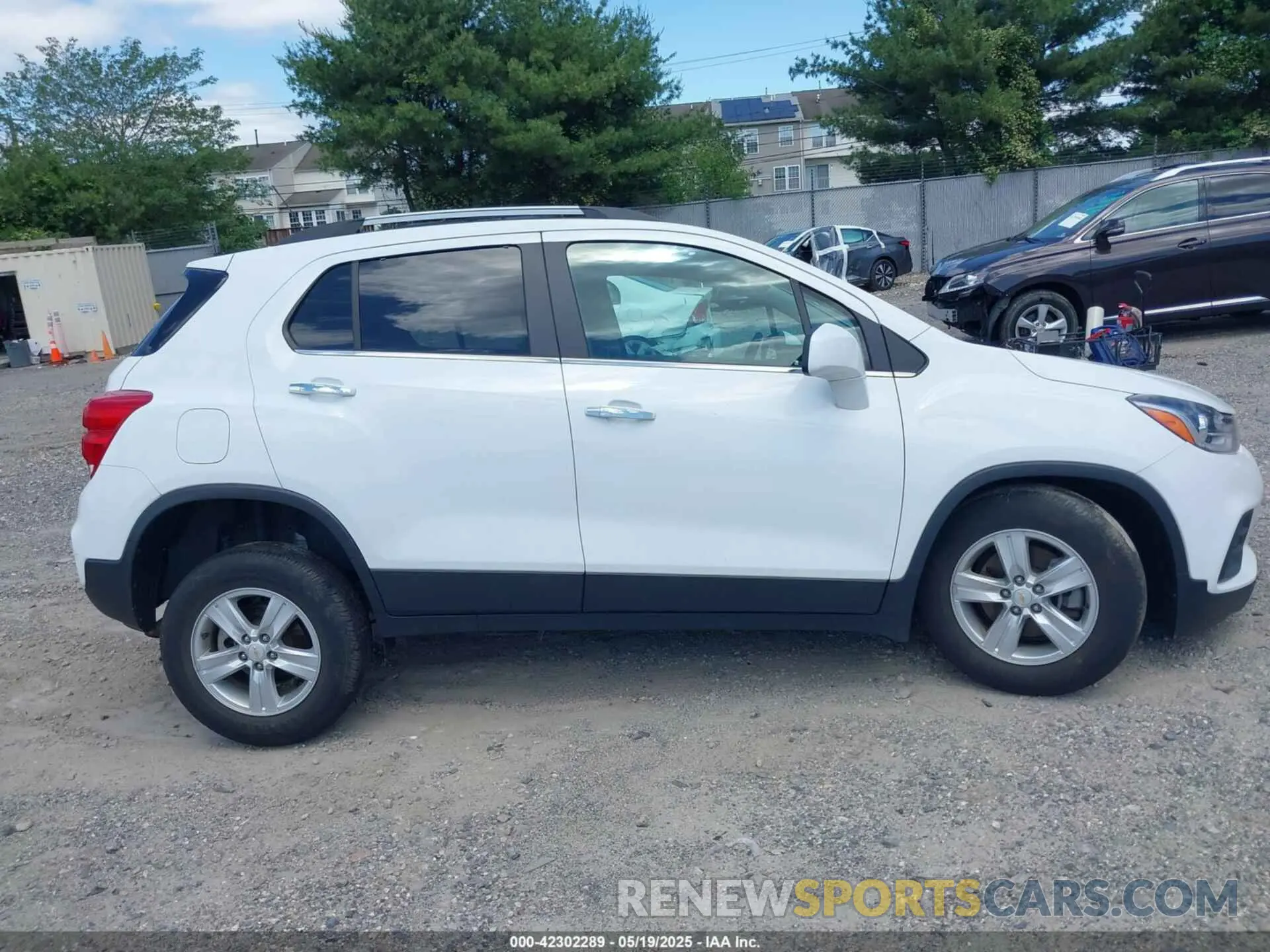 12 Photograph of a damaged car KL7CJPSB0LB057547 CHEVROLET TRAX 2020