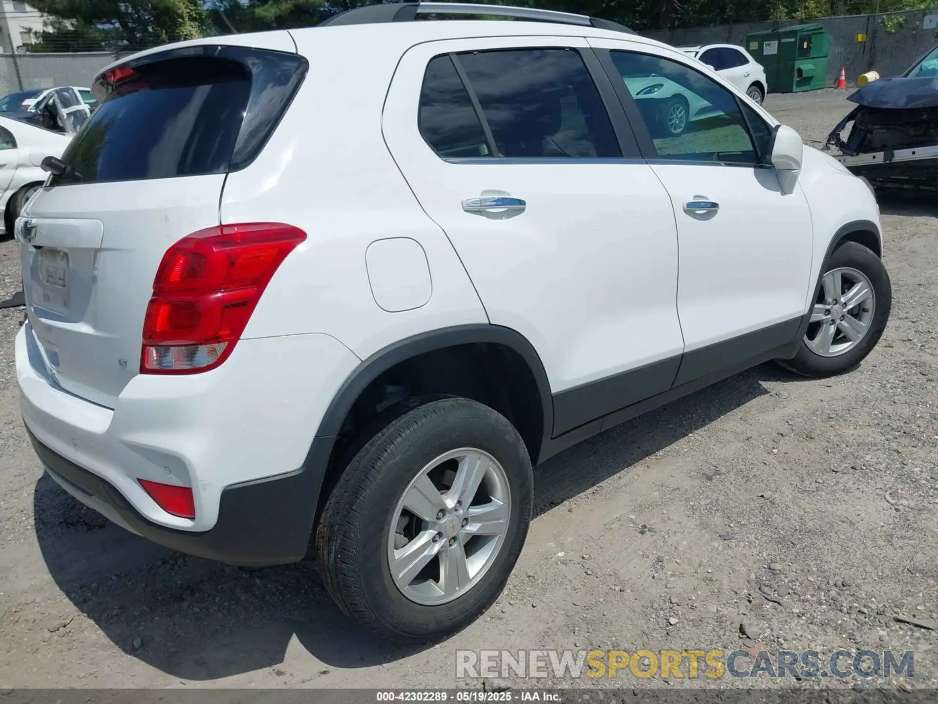 4 Photograph of a damaged car KL7CJPSB0LB057547 CHEVROLET TRAX 2020
