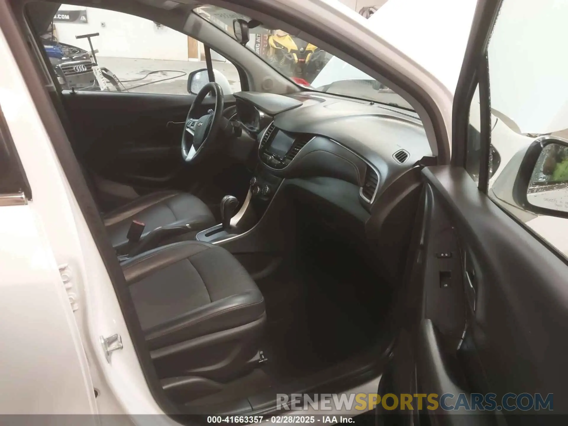 5 Фотография поврежденного автомобиля KL7CJPSB1LB067410 CHEVROLET TRAX 2020