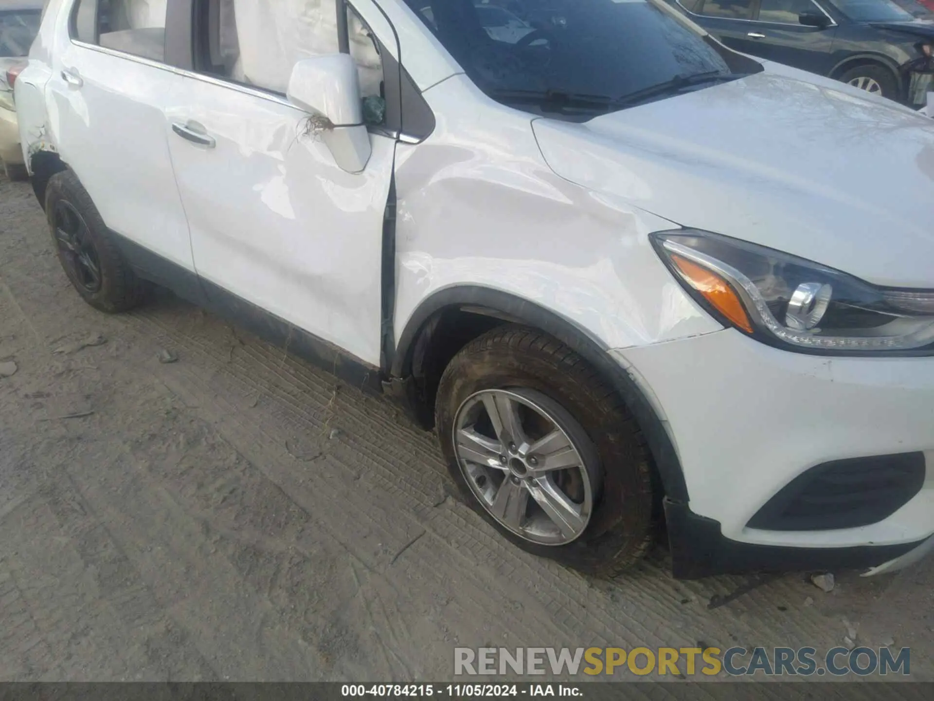 6 Photograph of a damaged car KL7CJPSB3LB001294 CHEVROLET TRAX 2020