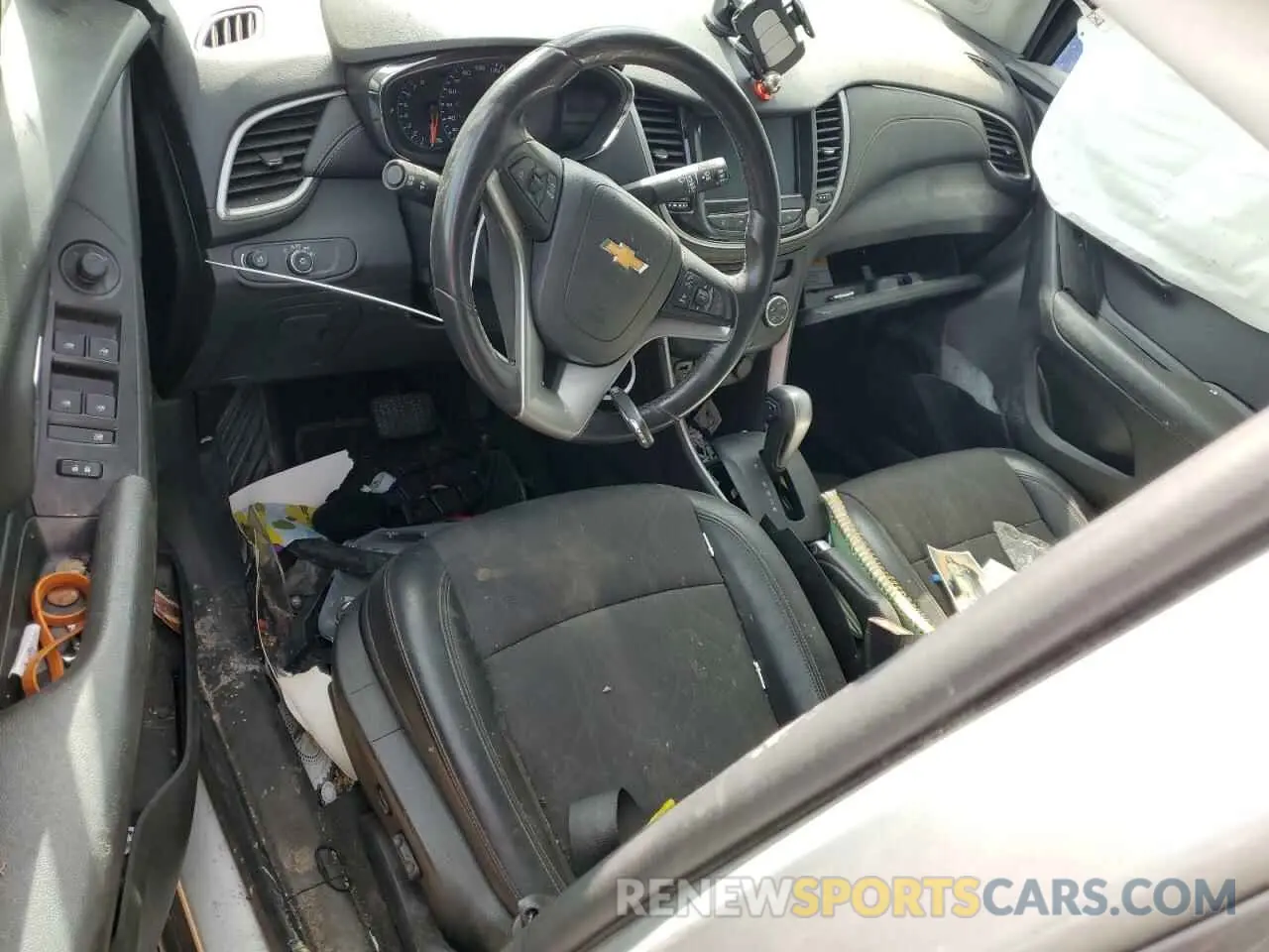 8 Фотография поврежденного автомобиля KL7CJPSB3LB008794 CHEVROLET TRAX 2020