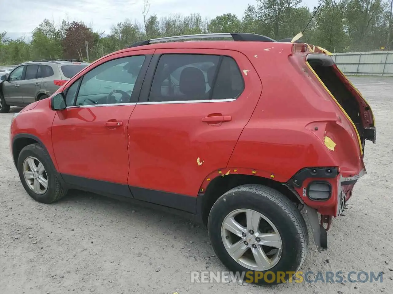 2 Photograph of a damaged car KL7CJPSB3LB330755 CHEVROLET TRAX 2020