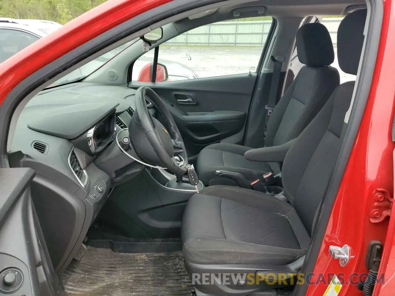 7 Photograph of a damaged car KL7CJPSB3LB330755 CHEVROLET TRAX 2020