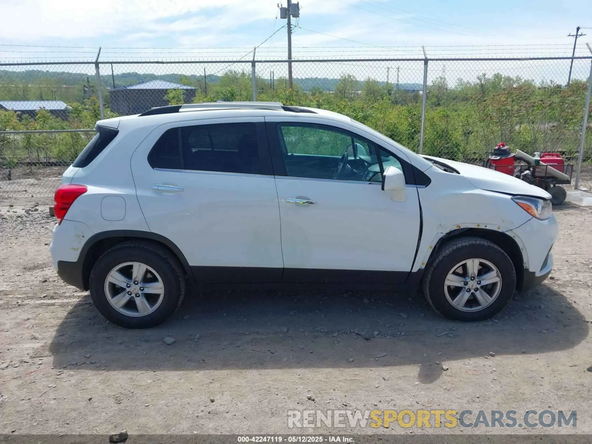13 Photograph of a damaged car KL7CJPSB5LB002799 CHEVROLET TRAX 2020