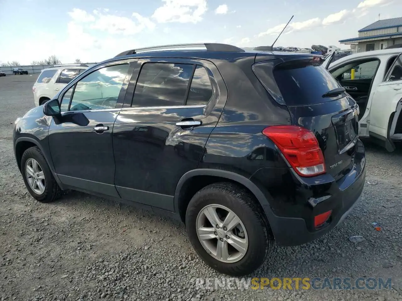2 Photograph of a damaged car KL7CJPSB5LB072786 CHEVROLET TRAX 2020