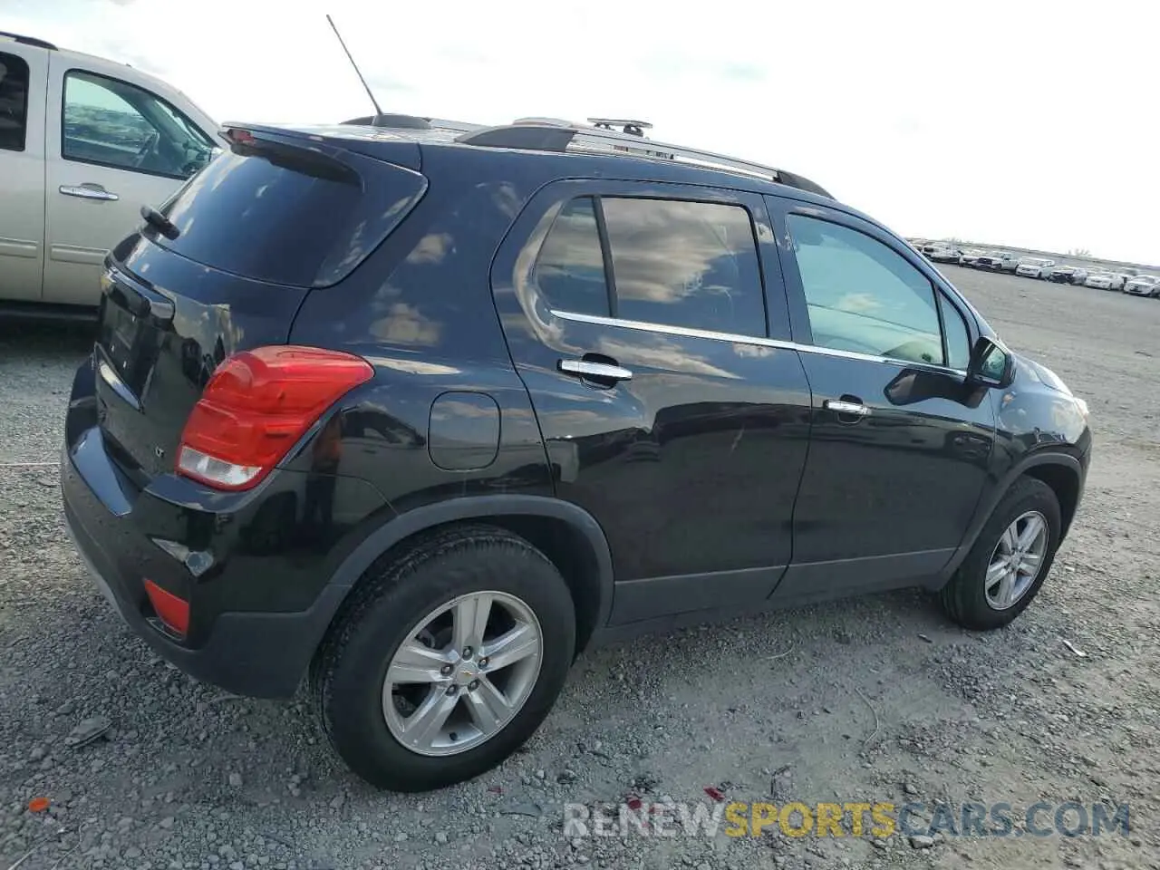 3 Photograph of a damaged car KL7CJPSB5LB072786 CHEVROLET TRAX 2020