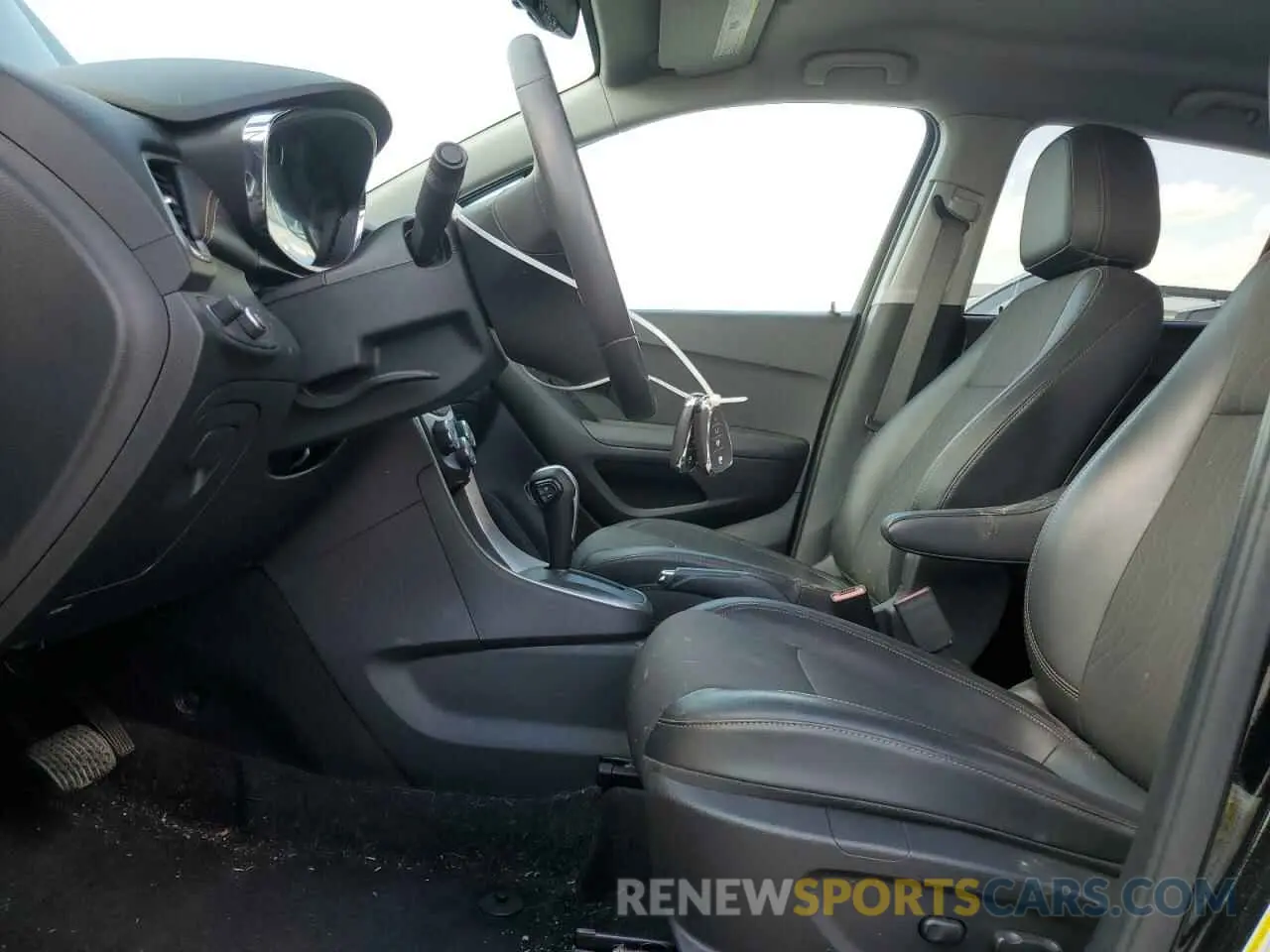 7 Photograph of a damaged car KL7CJPSB5LB072786 CHEVROLET TRAX 2020