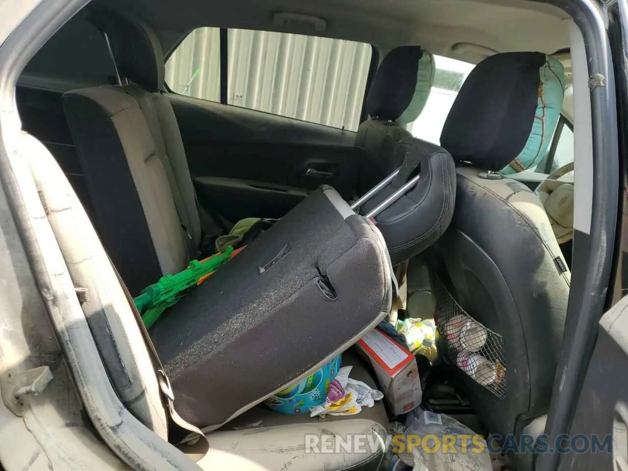 11 Фотография поврежденного автомобиля KL7CJPSB6LB331673 CHEVROLET TRAX 2020