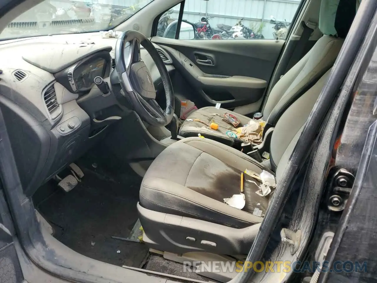 7 Фотография поврежденного автомобиля KL7CJPSB6LB331673 CHEVROLET TRAX 2020
