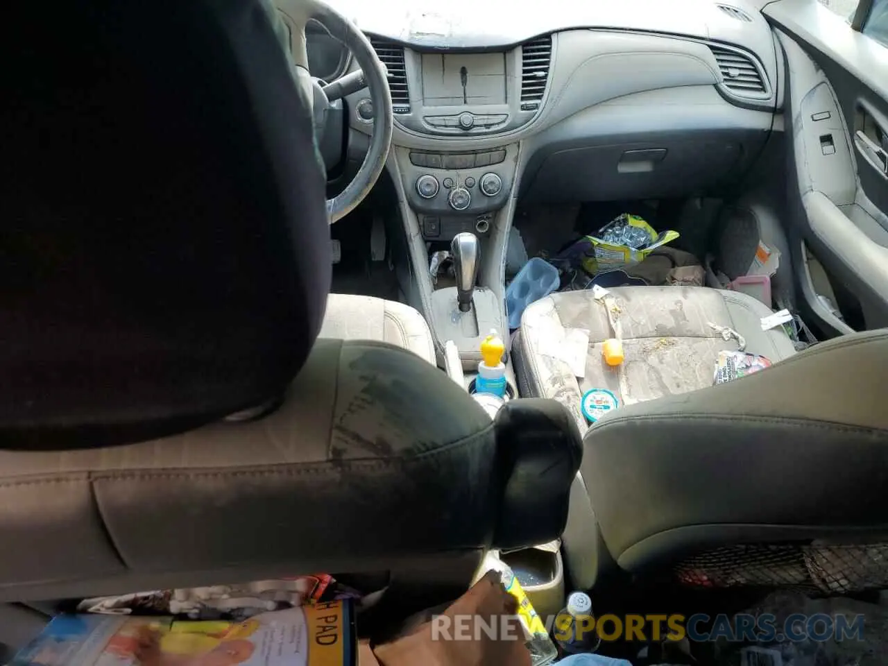 8 Фотография поврежденного автомобиля KL7CJPSB6LB331673 CHEVROLET TRAX 2020
