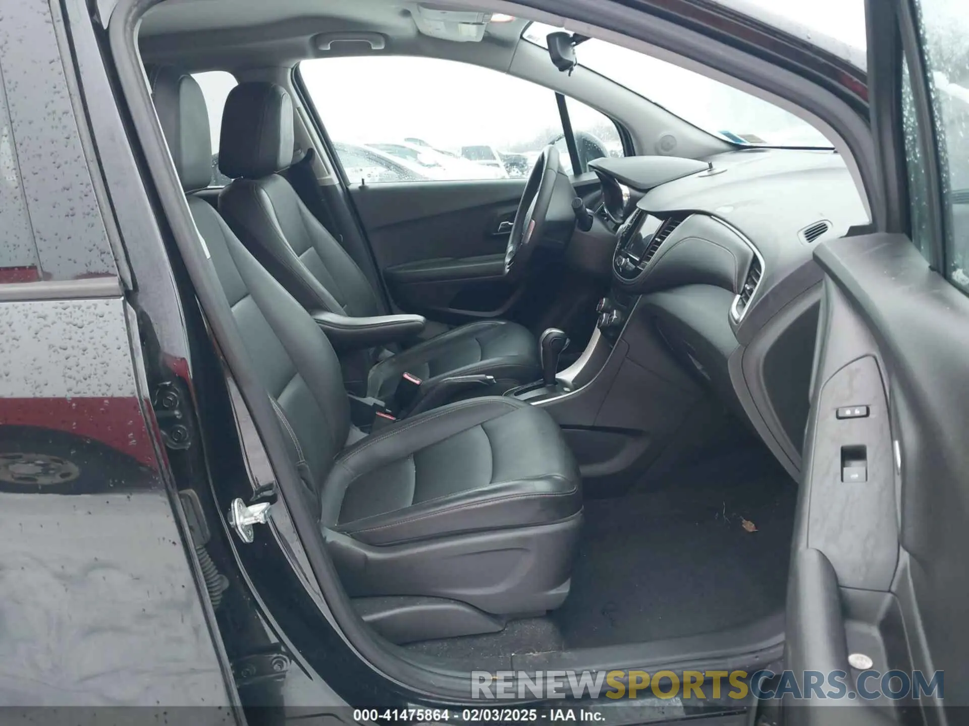 5 Photograph of a damaged car KL7CJPSB6LB348683 CHEVROLET TRAX 2020