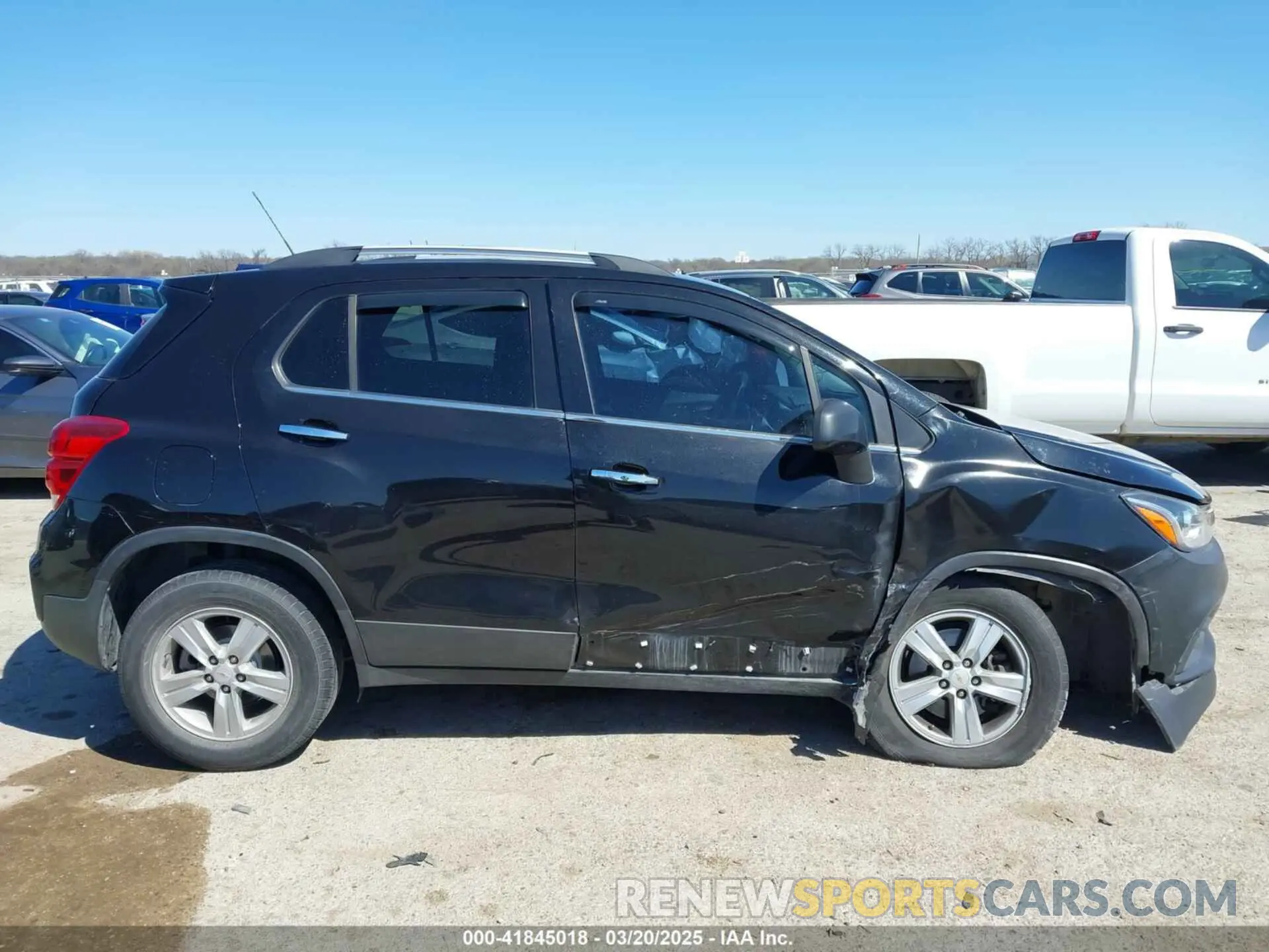 13 Photograph of a damaged car KL7CJPSB8LB038616 CHEVROLET TRAX 2020