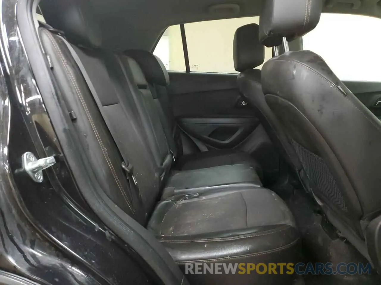 11 Фотография поврежденного автомобиля KL7CJPSB9LB004913 CHEVROLET TRAX 2020
