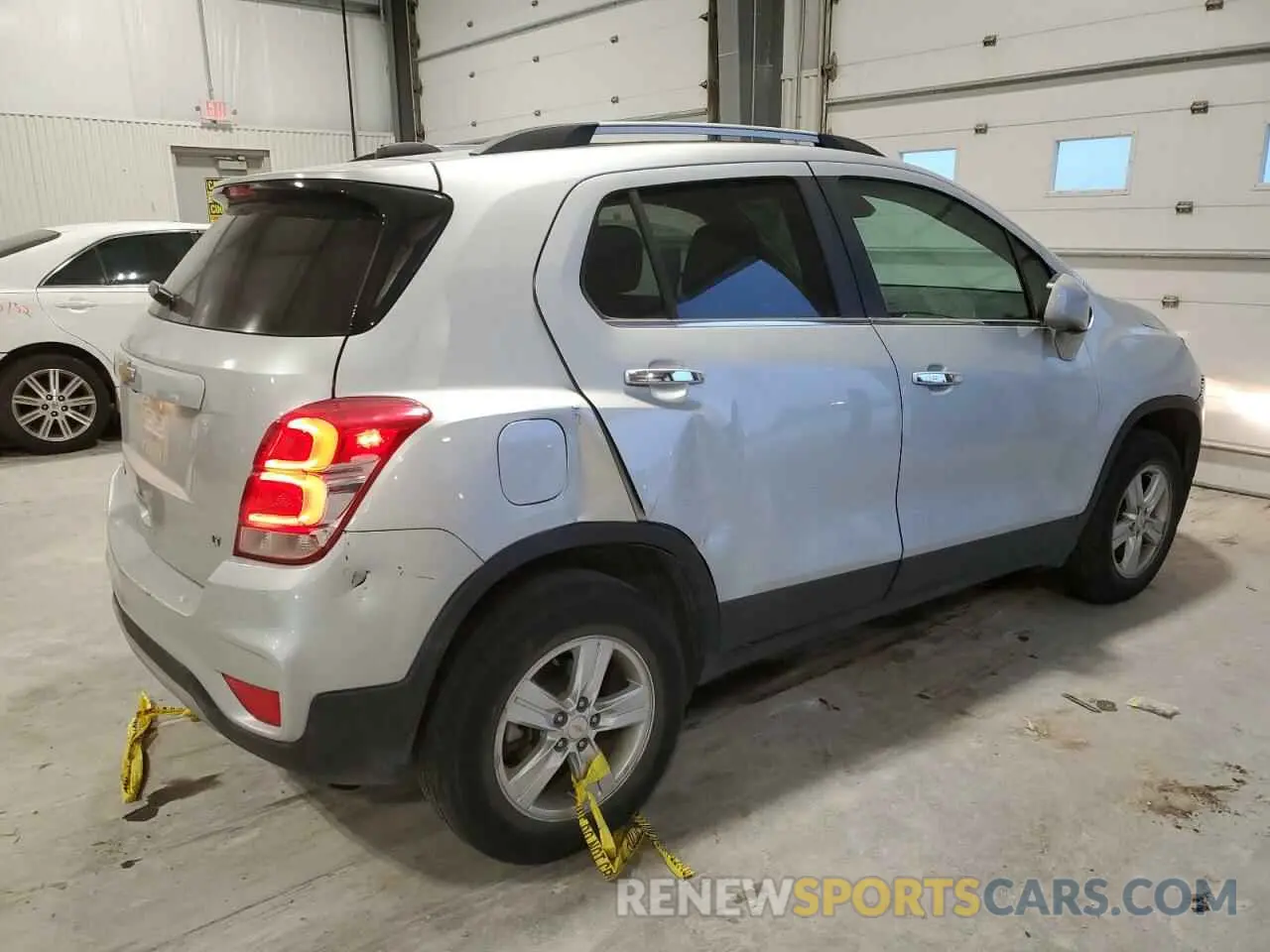 3 Photograph of a damaged car KL7CJPSB9LB008864 CHEVROLET TRAX 2020