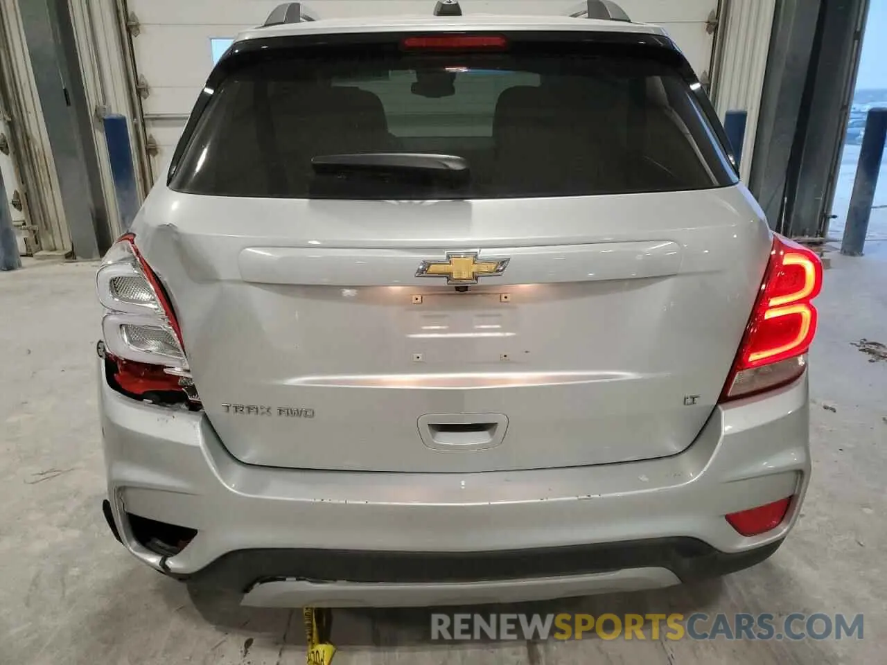 6 Photograph of a damaged car KL7CJPSB9LB008864 CHEVROLET TRAX 2020