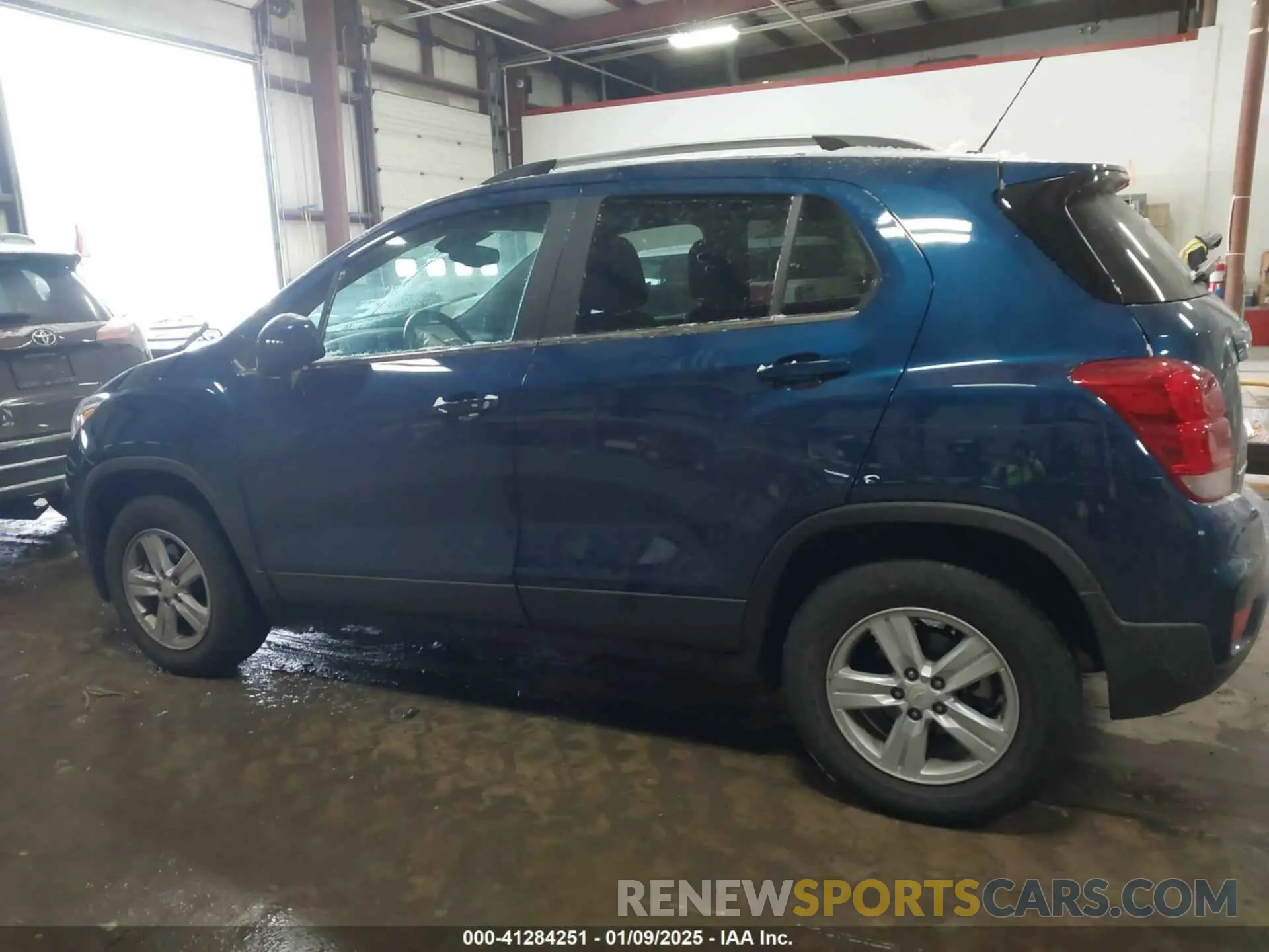 14 Фотография поврежденного автомобиля KL7CJPSB9LB330369 CHEVROLET TRAX 2020