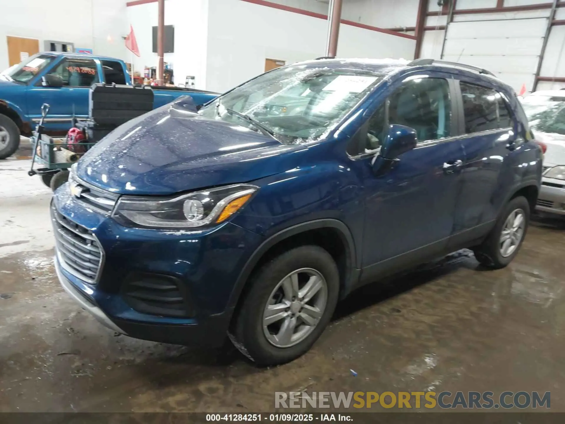 2 Фотография поврежденного автомобиля KL7CJPSB9LB330369 CHEVROLET TRAX 2020